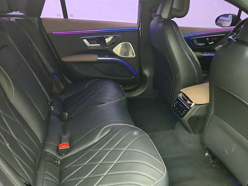 Used 2023 Mercedes-Benz EQS 580 4MATIC Sedan image 22
