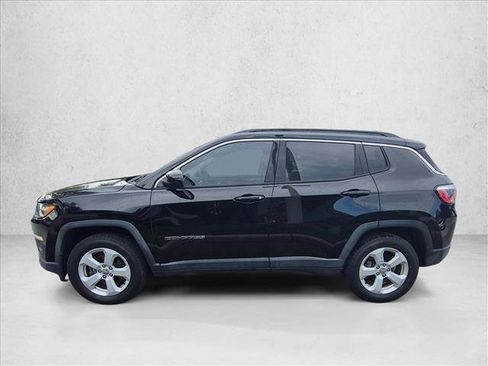 Used 2018 Jeep Compass Latitude w/ Popular Equipment Group AWD/4WD image 8