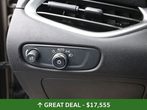 Used 2024 Chevrolet Malibu LT image 36