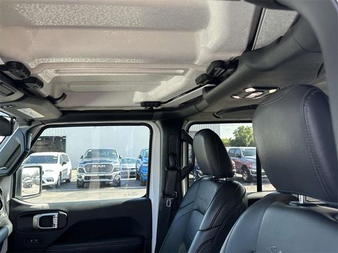 Used 2022 Jeep Wrangler Unlimited Sahara w/ Cold Weather Group image 22