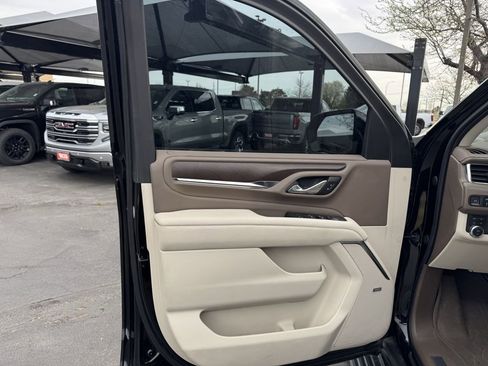 Used 2021 GMC Yukon Denali w/ Denali Ultimate Package image 6