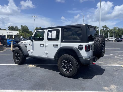 Used 2023 Jeep Wrangler Unlimited Rubicon w/ Cold Weather Group AWD/4WD image 12