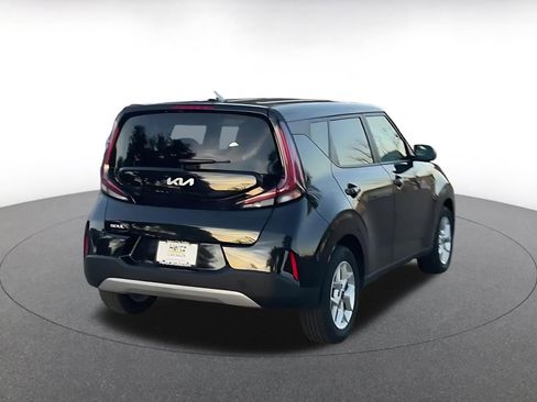 Used 2025 Kia Soul LX w/ LX Technology Package image 14