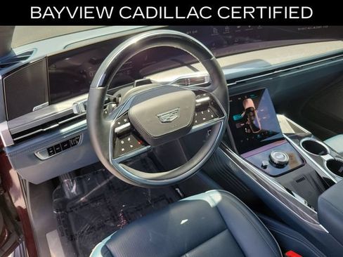 Certified 2025 Cadillac Escalade IQ Luxury 2 w/ LPO, Premium Carpet Package AWD/4WD image 29
