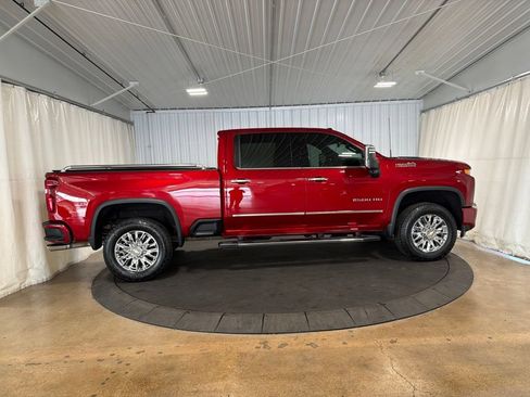 Certified 2022 Chevrolet Silverado 2500 High Country w/ Technology Package AWD/4WD image 11
