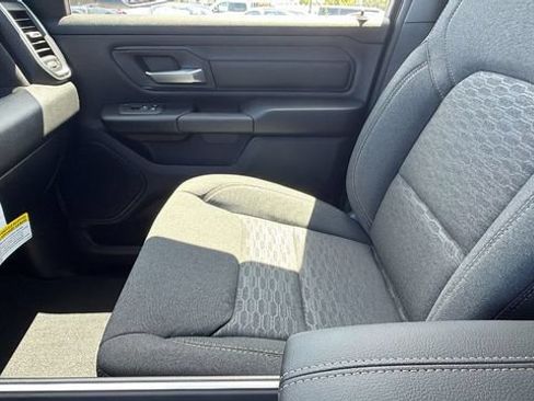 New 2026 RAM 1500 Express AWD/4WD image 23