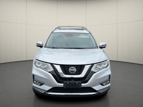 Used 2018 Nissan Rogue SL FWD image 2