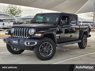 Used 2021 Jeep Gladiator Overland video 1