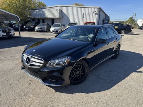 Used 2015 Mercedes-Benz E 400 Sedan image 1