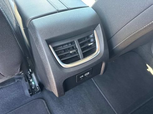 Used 2025 Chevrolet Blazer LT AWD/4WD image 16
