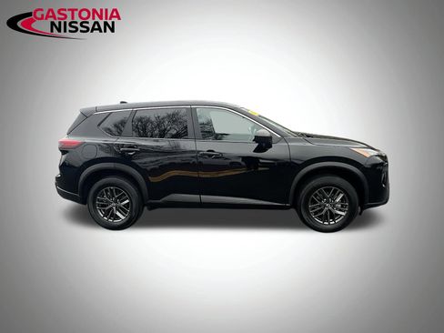 Used 2024 Nissan Rogue S image 10