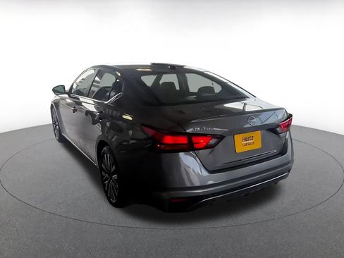 Used 2026 Nissan Altima 2.5 SV FWD image 11