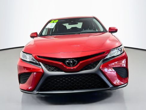 Used 2020 Toyota Camry SE FWD image 11