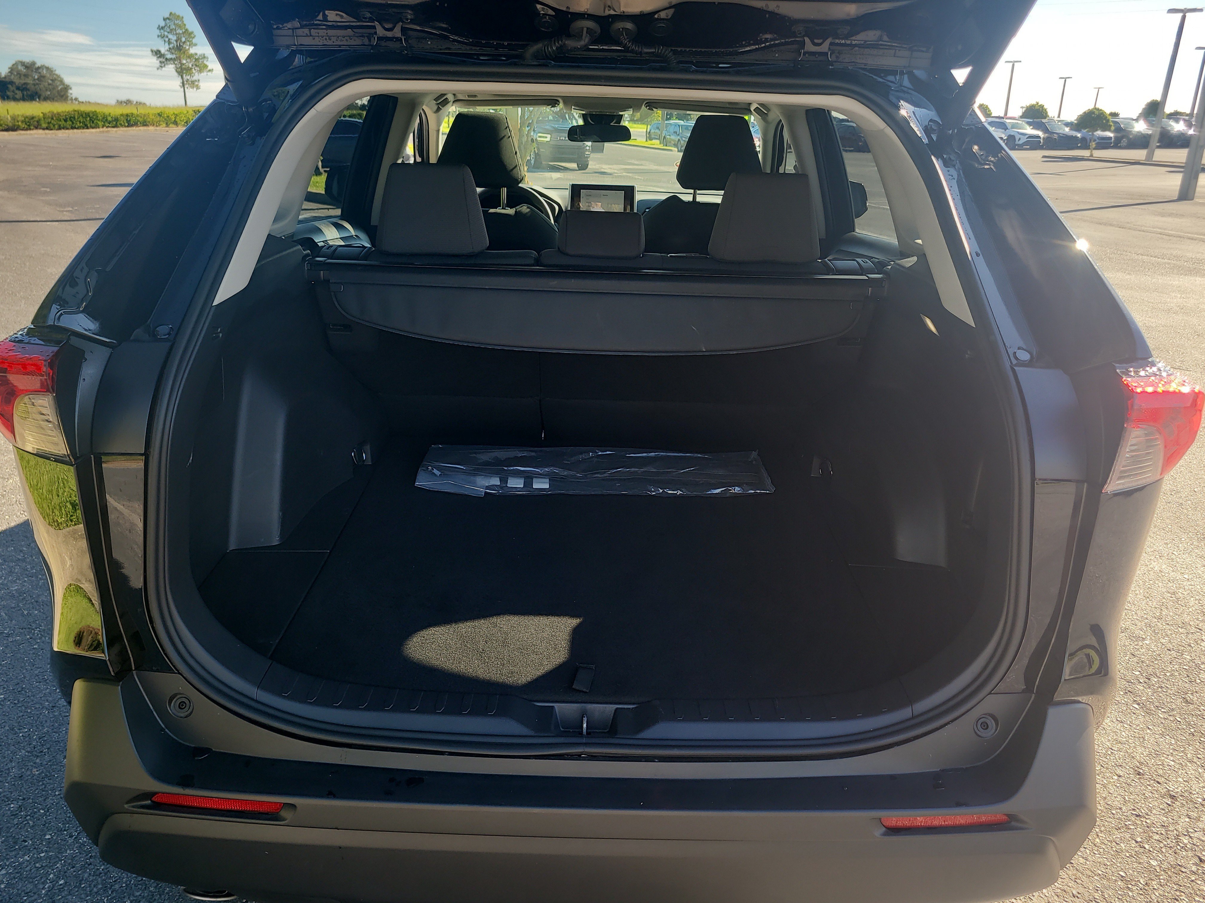 Certified 2025 Toyota RAV4 XLE w/ Convenience Package FWD image 11