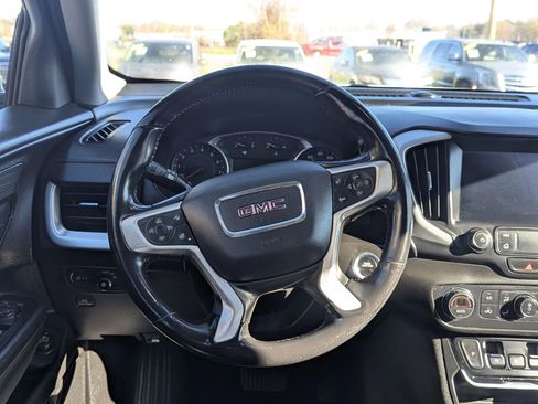 Used 2021 GMC Terrain SLT image 19