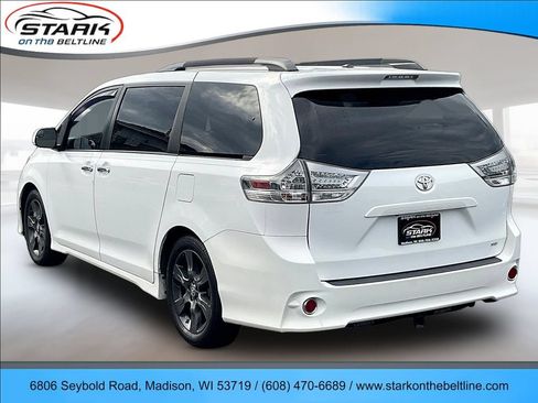 Used 2016 Toyota Sienna SE FWD image 4