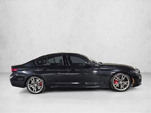 Used 2023 BMW M550i xDrive w/ Executive Package AWD/4WD image 4
