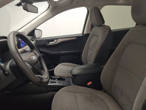 Used 2021 Ford Escape SE image 17