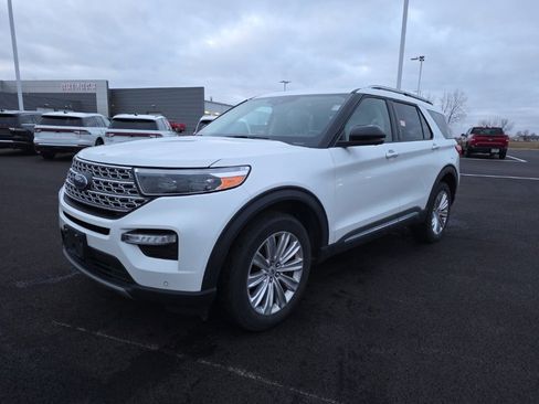 Used 2022 Ford Explorer Limited image 1
