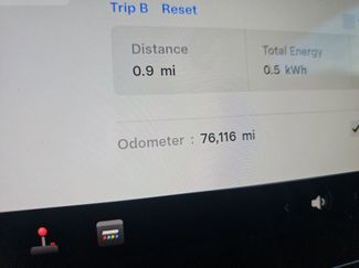 Used 2022 Tesla Model 3 Long Range video 2