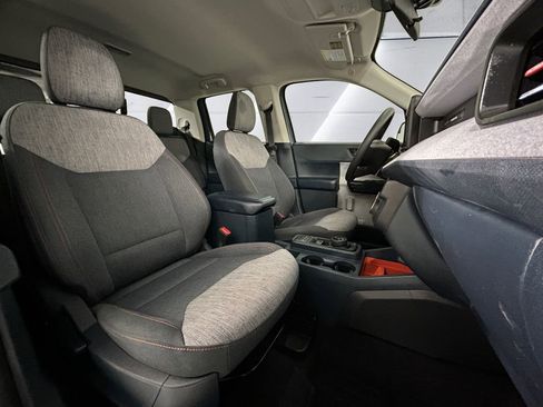 Used 2023 Ford Maverick XLT image 14