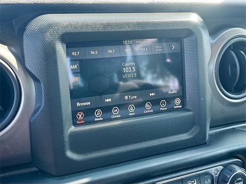 Used 2022 Jeep Gladiator Sport AWD/4WD image 14