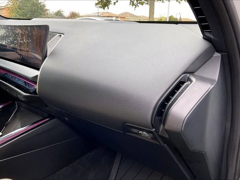 Used 2025 BMW X3 xDrive30i w/ Convenience Package image 17