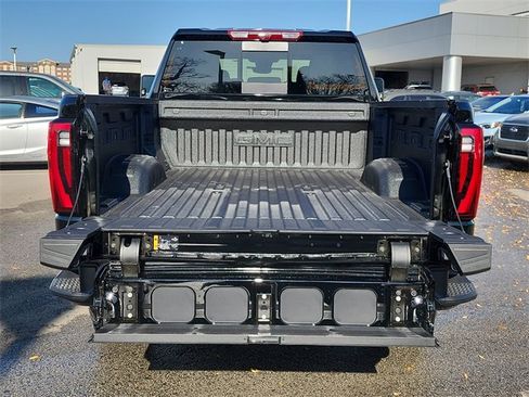 New 2026 GMC Sierra 2500 Denali w/ Denali Reserve Package image 8