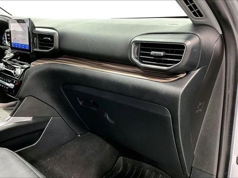 Used 2021 Ford Explorer Limited w/ Equipment Group 301A image 19