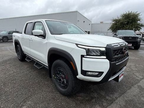 New 2026 Nissan Frontier PRO-4X w/ Pro-4x Convenience Package image 2