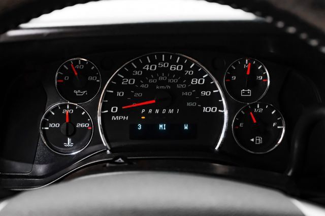 Used 2018 Chevrolet Express 2500 LT w/ LT Preferred Equipment Group RWD image 18