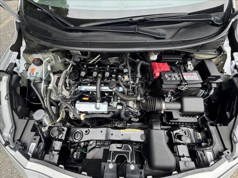 Used 2025 Nissan Versa SV FWD image 31