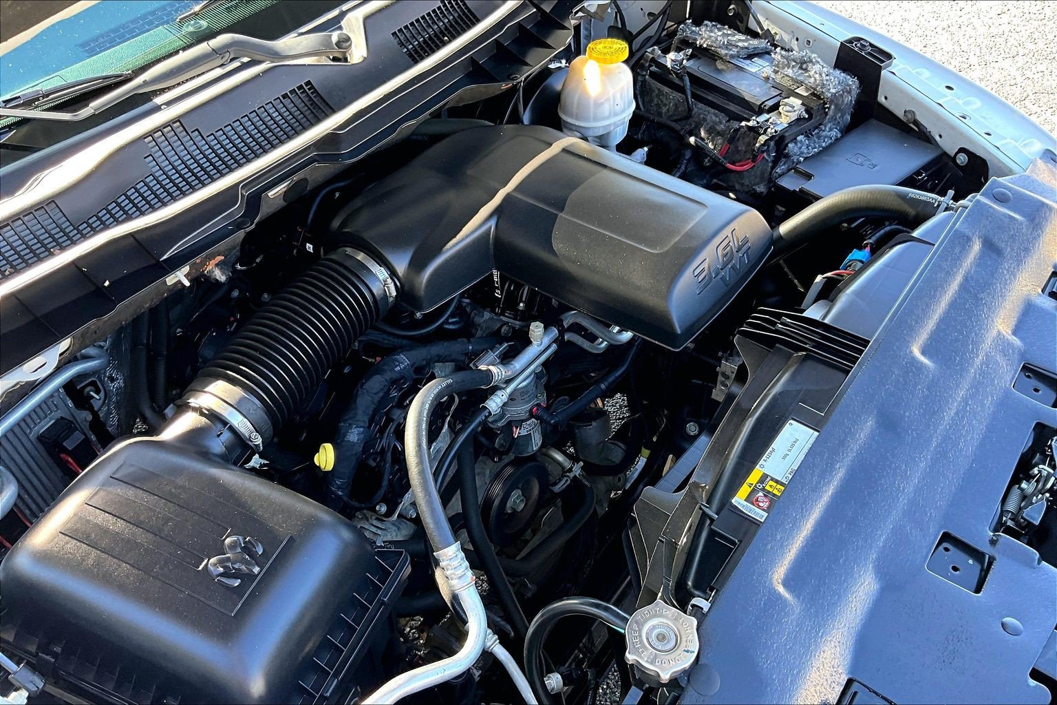 Used 2018 RAM 1500 Express AWD/4WD image 31
