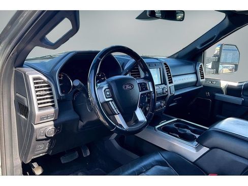 Used 2019 Ford F350 Platinum w/ Platinum Ultimate Package AWD/4WD image 18
