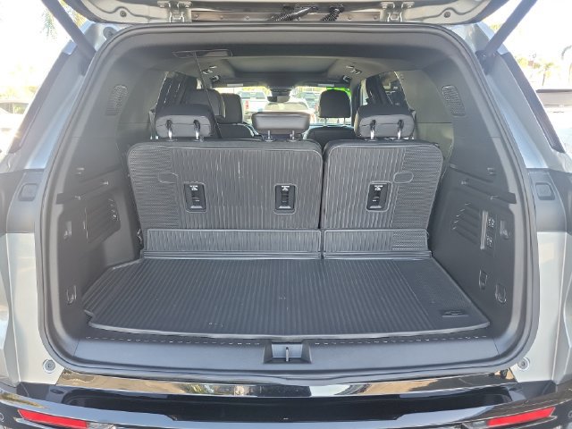 Used 2026 Chevrolet Traverse High Country w/ LPO, Floor Liner Package FWD image 27