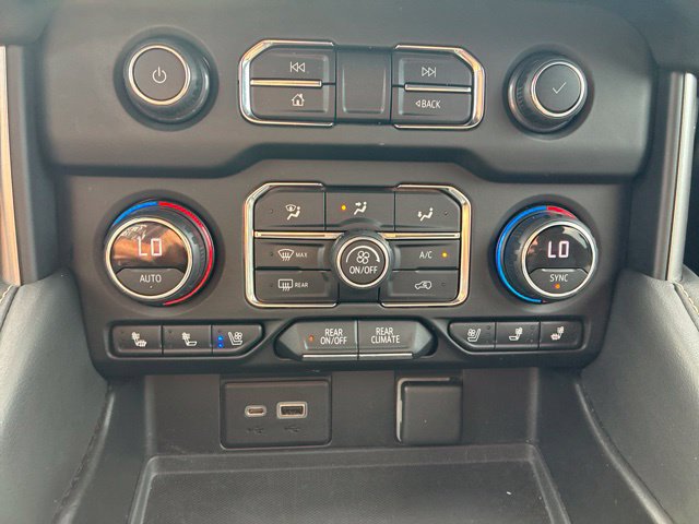 Used 2021 Chevrolet Tahoe Premier w/ Premium Package AWD/4WD image 18