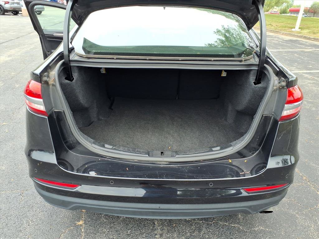 Used 2019 Ford Fusion SEL FWD image 27