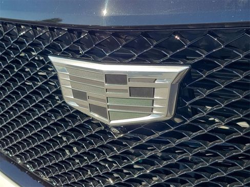 Used 2023 Cadillac Escalade Sport Platinum w/ LPO, ONYX Package image 32