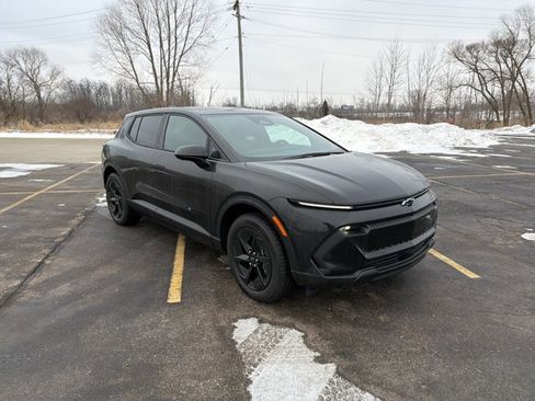 New 2026 Chevrolet Equinox EV LT image 3