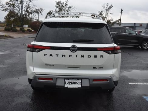 Used 2024 Nissan Pathfinder SL w/ Lighting Package (N92) image 6