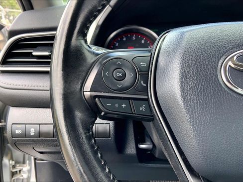Certified 2022 Toyota Camry XSE FWD image 23