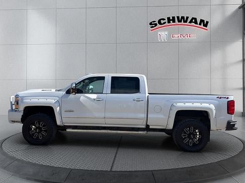 Used 2019 Chevrolet Silverado 2500 High Country AWD/4WD image 7