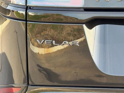 Certified 2026 Land Rover Range Rover Velar Dynamic SE AWD/4WD image 38