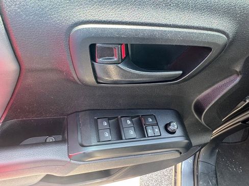 Used 2021 Toyota Tacoma SR w/ SR Convenience Package RWD image 16