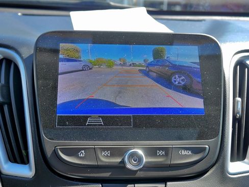 Used 2023 Chevrolet Malibu LT image 32