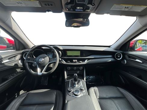 Used 2018 Alfa Romeo Stelvio AWD image 36