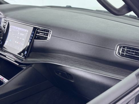 Used 2023 Jeep Wagoneer L Series II image 27