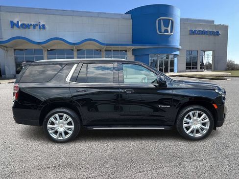 Used 2023 Chevrolet Tahoe High Country AWD/4WD image 5
