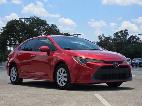 Used 2020 Toyota Corolla LE FWD image 7