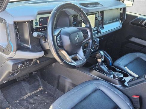 Used 2021 Ford Bronco Black Diamond w/ Sasquatch Package image 10